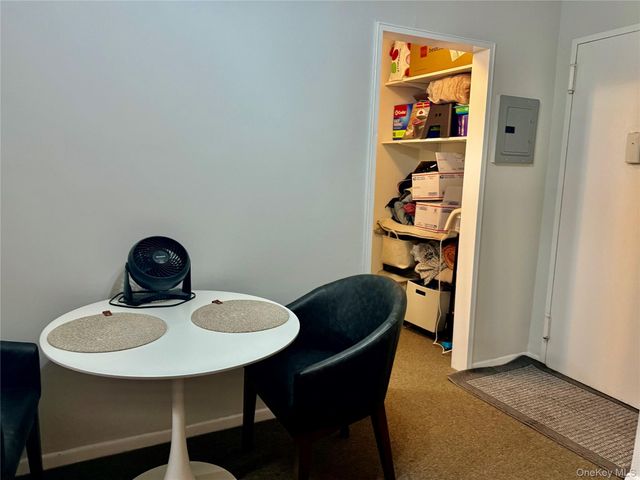 100 Lincoln Avenue 7B, Mineola, NY 11501