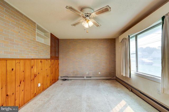 5214 WILSHIRE RD, Temple, PA 19560
