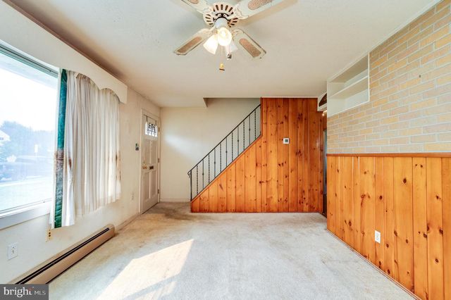 5214 WILSHIRE RD, Temple, PA 19560