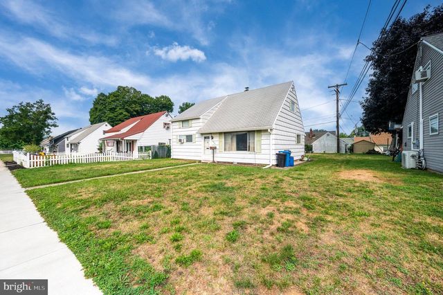 5214 WILSHIRE RD, Temple, PA 19560