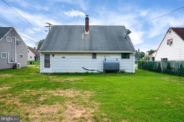 5214 WILSHIRE RD, Temple, PA 19560