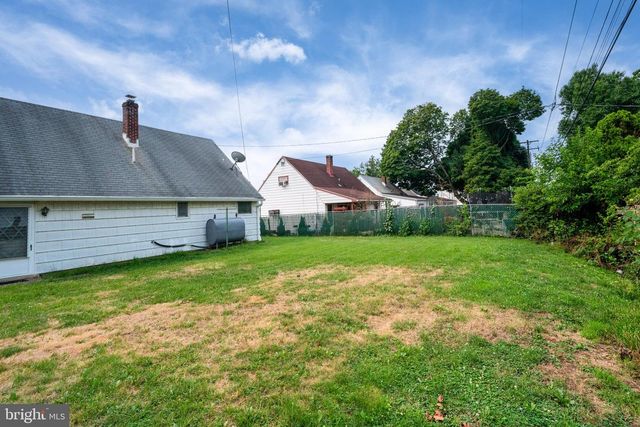 5214 WILSHIRE RD, Temple, PA 19560