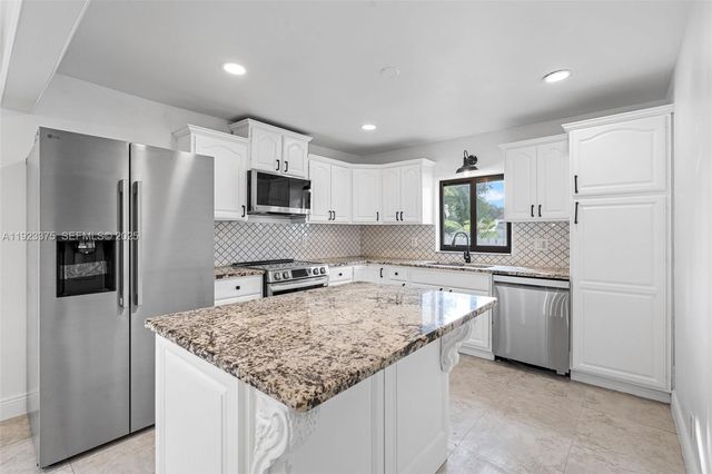 3392 NW 63rd St, Fort Lauderdale, FL 33309