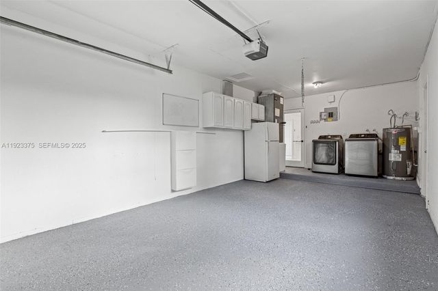 3392 NW 63rd St, Fort Lauderdale, FL 33309