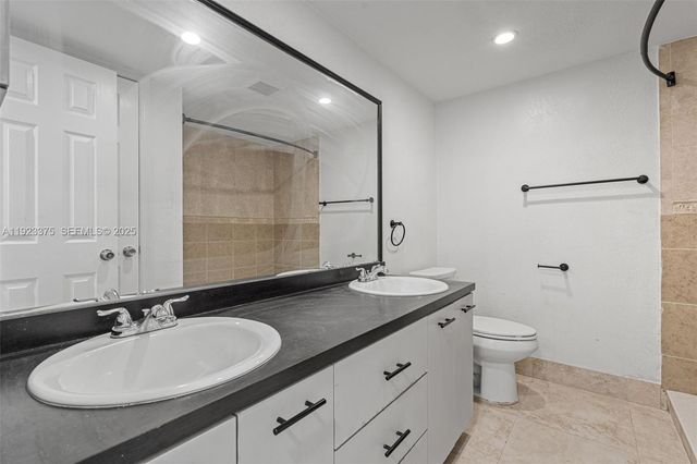 3392 NW 63rd St, Fort Lauderdale, FL 33309