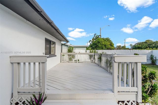 3392 NW 63rd St, Fort Lauderdale, FL 33309