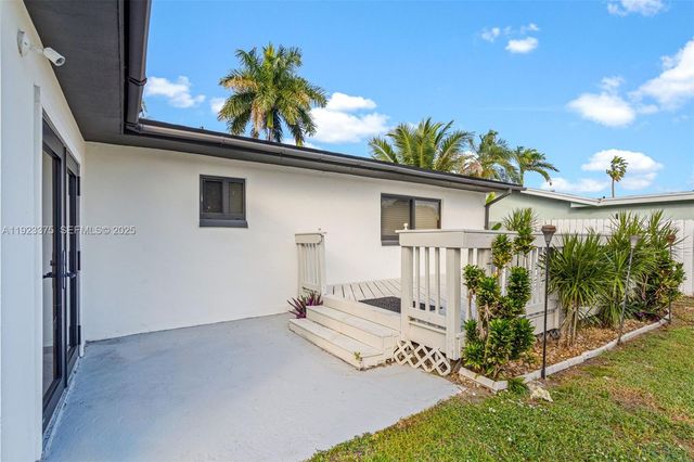 3392 NW 63rd St, Fort Lauderdale, FL 33309