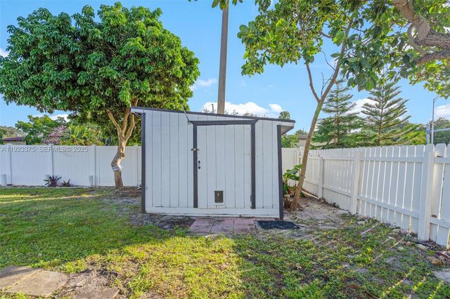 3392 NW 63rd St, Fort Lauderdale, FL 33309