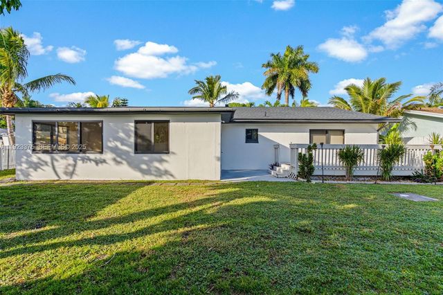 3392 NW 63rd St, Fort Lauderdale, FL 33309