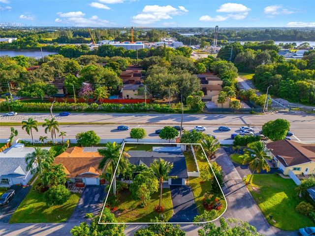 3392 NW 63rd St, Fort Lauderdale, FL 33309