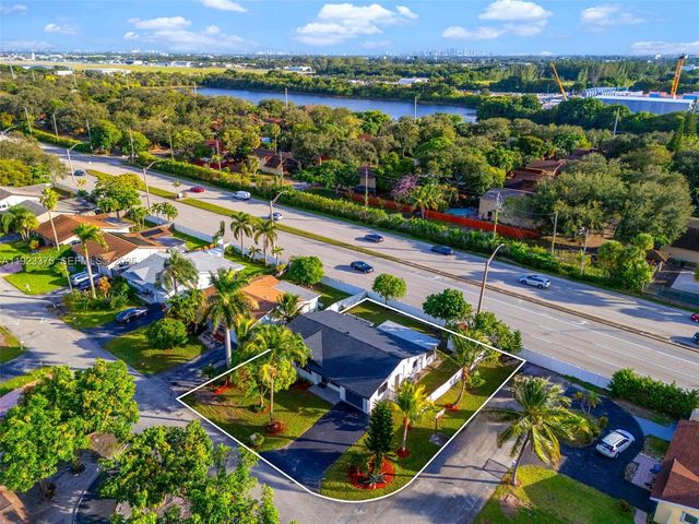 3392 NW 63rd St, Fort Lauderdale, FL 33309