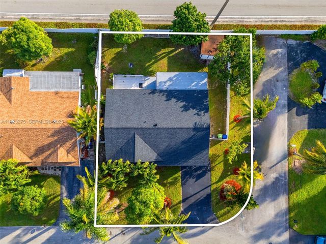 3392 NW 63rd St, Fort Lauderdale, FL 33309