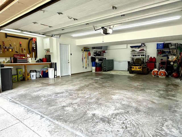 5918 S Foxwood Lane, Bloomington, IN 47401