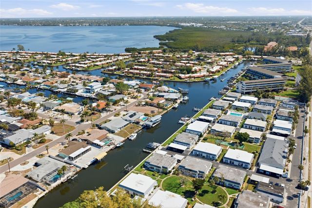 9917 DESOTO COURT 9917, Bradenton, FL 34210