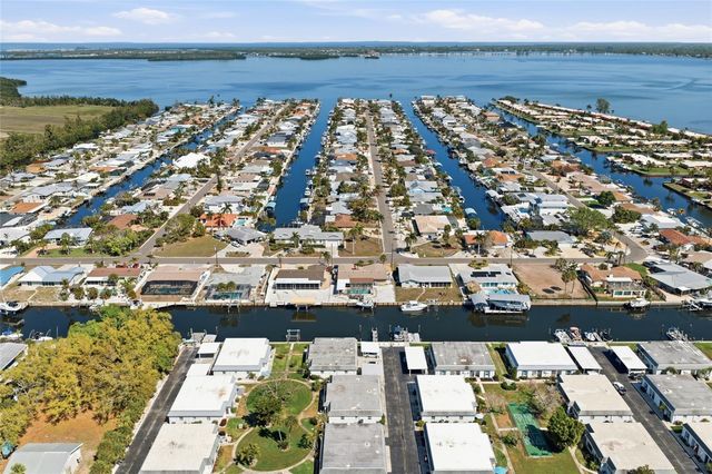 9917 DESOTO COURT 9917, Bradenton, FL 34210