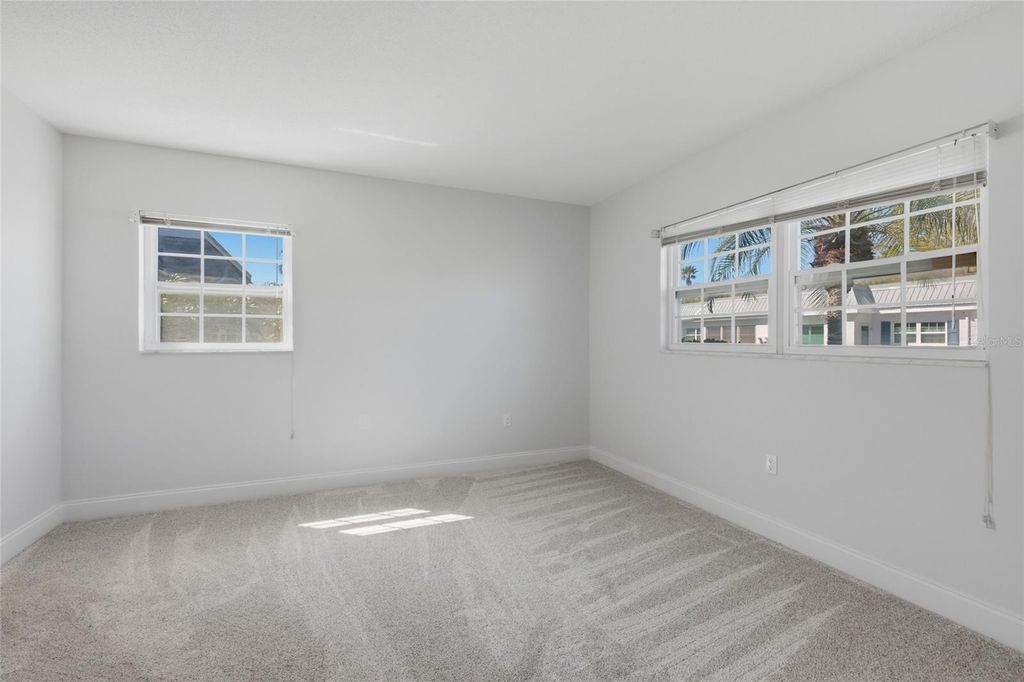 Image 11 of property listing at 9917 DESOTO COURT 9917, Bradenton, FL 34210
