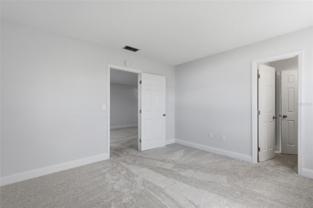 Image 12 of property listing at 9917 DESOTO COURT 9917, Bradenton, FL 34210