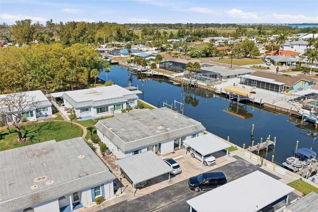 Image 30 of property listing at 9917 DESOTO COURT 9917, Bradenton, FL 34210