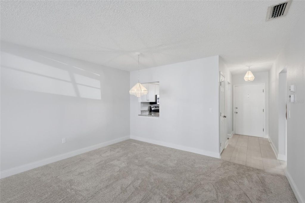 Image 7 of property listing at 9917 DESOTO COURT 9917, Bradenton, FL 34210