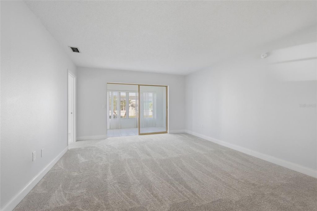 Image 8 of property listing at 9917 DESOTO COURT 9917, Bradenton, FL 34210