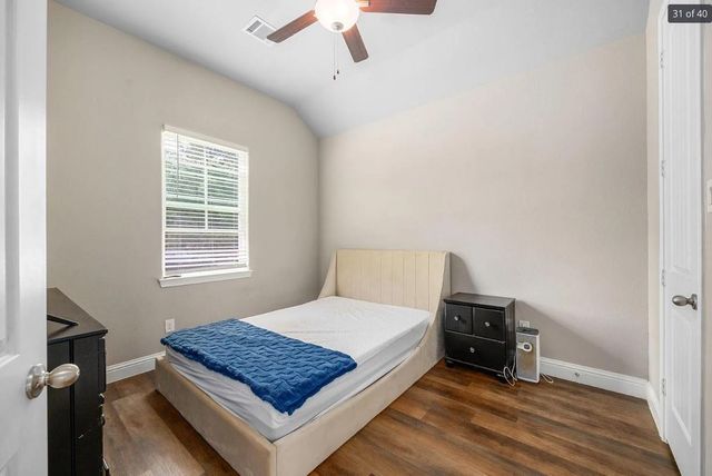 26579 Pin Oak Drive, Hempstead, TX 77445