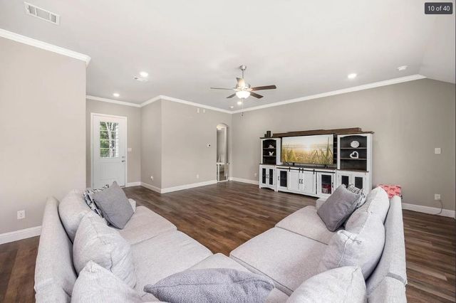 26579 Pin Oak Drive, Hempstead, TX 77445