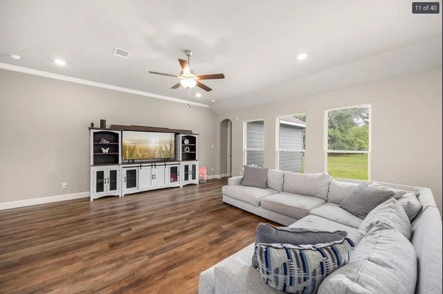 26579 Pin Oak Drive, Hempstead, TX 77445