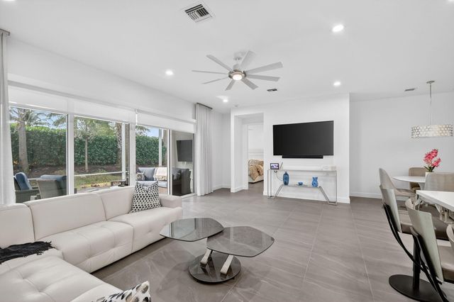 9352 Great Springs Drive, Boynton Beach, FL 33473