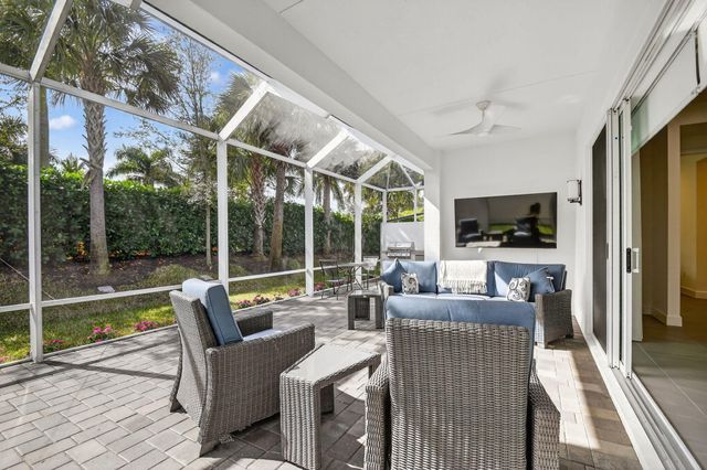 9352 Great Springs Drive, Boynton Beach, FL 33473