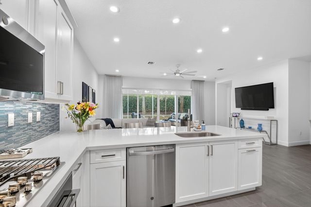 9352 Great Springs Drive, Boynton Beach, FL 33473