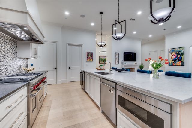 6801 Corporate Drive A15, Plano, TX 75024