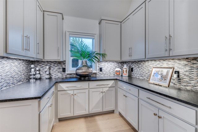 6801 Corporate Drive A15, Plano, TX 75024