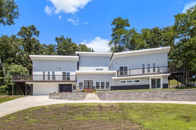 10559 Jefferson Boulevard, Osceola, IN 46561