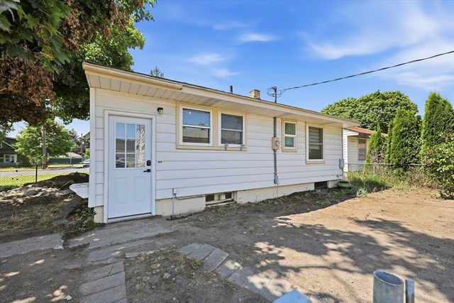 4404 N Whitehouse St, Spokane, WA 99205