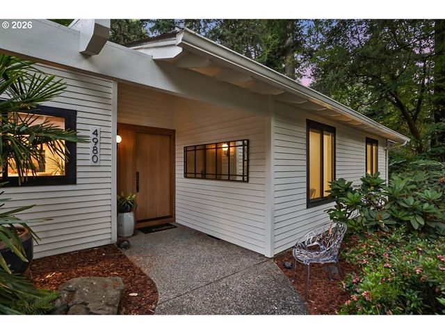 4980 CENTERWOOD St, Lake Oswego, OR 97035