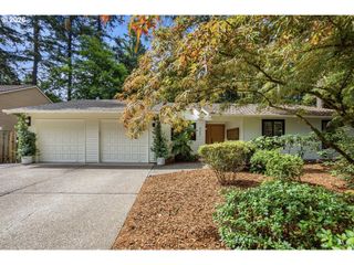 4980 CENTERWOOD St, Lake Oswego, OR 97035