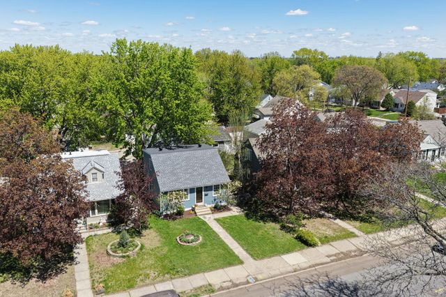2916 W 60th Street, Minneapolis, MN 55410