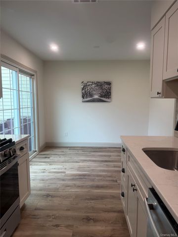 230 Homestead Village Drive, Warwick, NY 10990