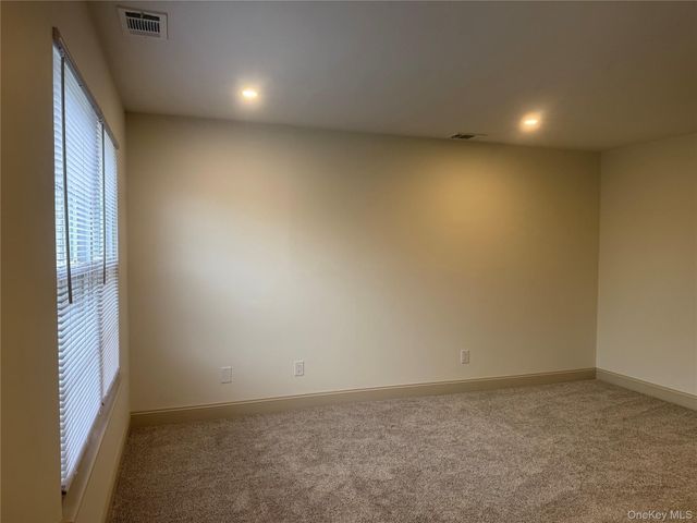 230 Homestead Village Drive, Warwick, NY 10990