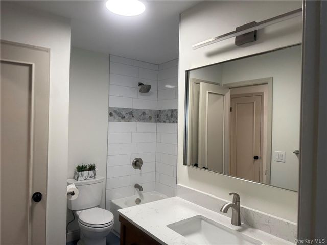 230 Homestead Village Drive, Warwick, NY 10990