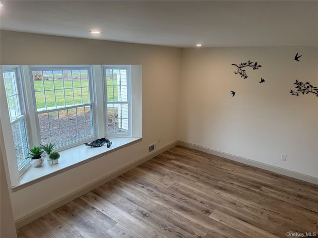 230 Homestead Village Drive, Warwick, NY 10990