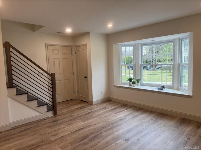 230 Homestead Village Drive, Warwick, NY 10990