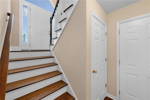 102 Peaceful View, Acworth, GA 30102