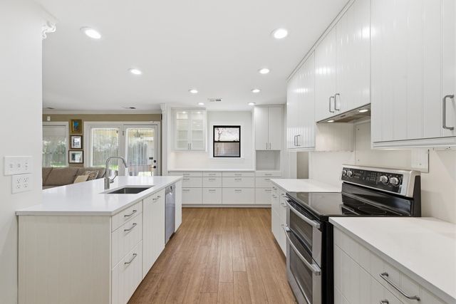 5167 TARRYTOWN DR, Memphis, TN 38117