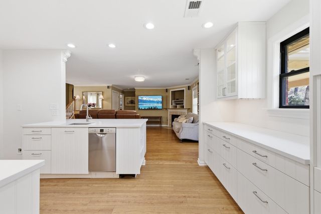 5167 TARRYTOWN DR, Memphis, TN 38117