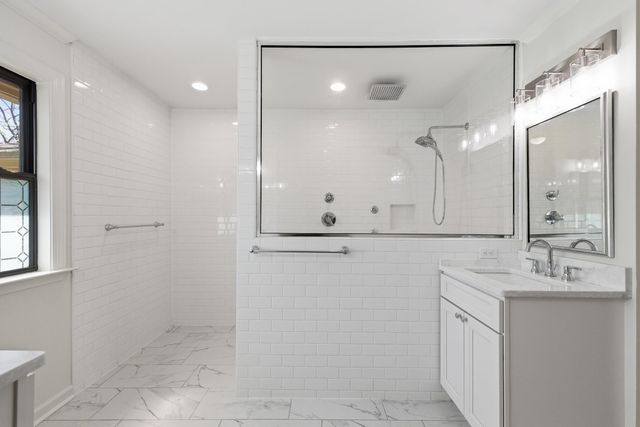 5167 TARRYTOWN DR, Memphis, TN 38117