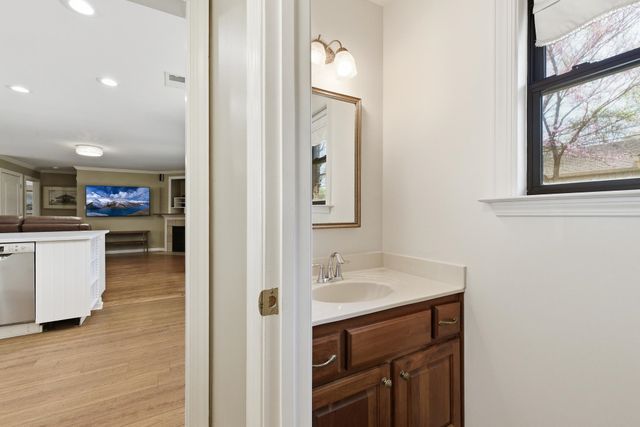 5167 TARRYTOWN DR, Memphis, TN 38117