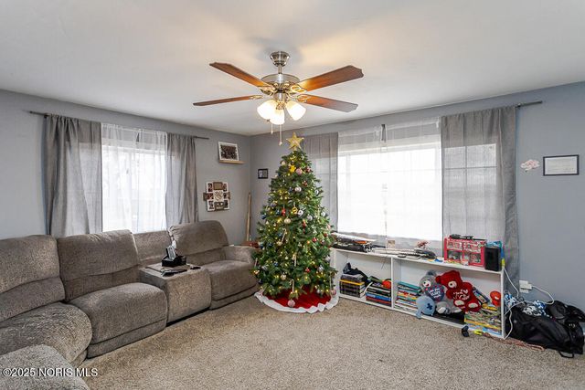 26825 Behrens Road, Defiance, OH 43512