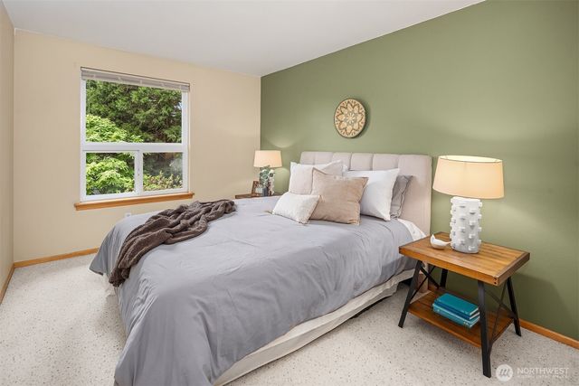 12016 106th Avenue NE, Kirkland, WA 98034