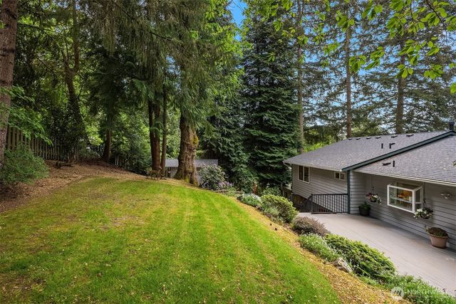 12016 106th Avenue NE, Kirkland, WA 98034